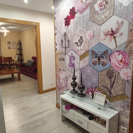 Apartamento De Tres Dormitorios Con Garaje Y Todos Los Servicios Cerca Burgo Екстериор снимка